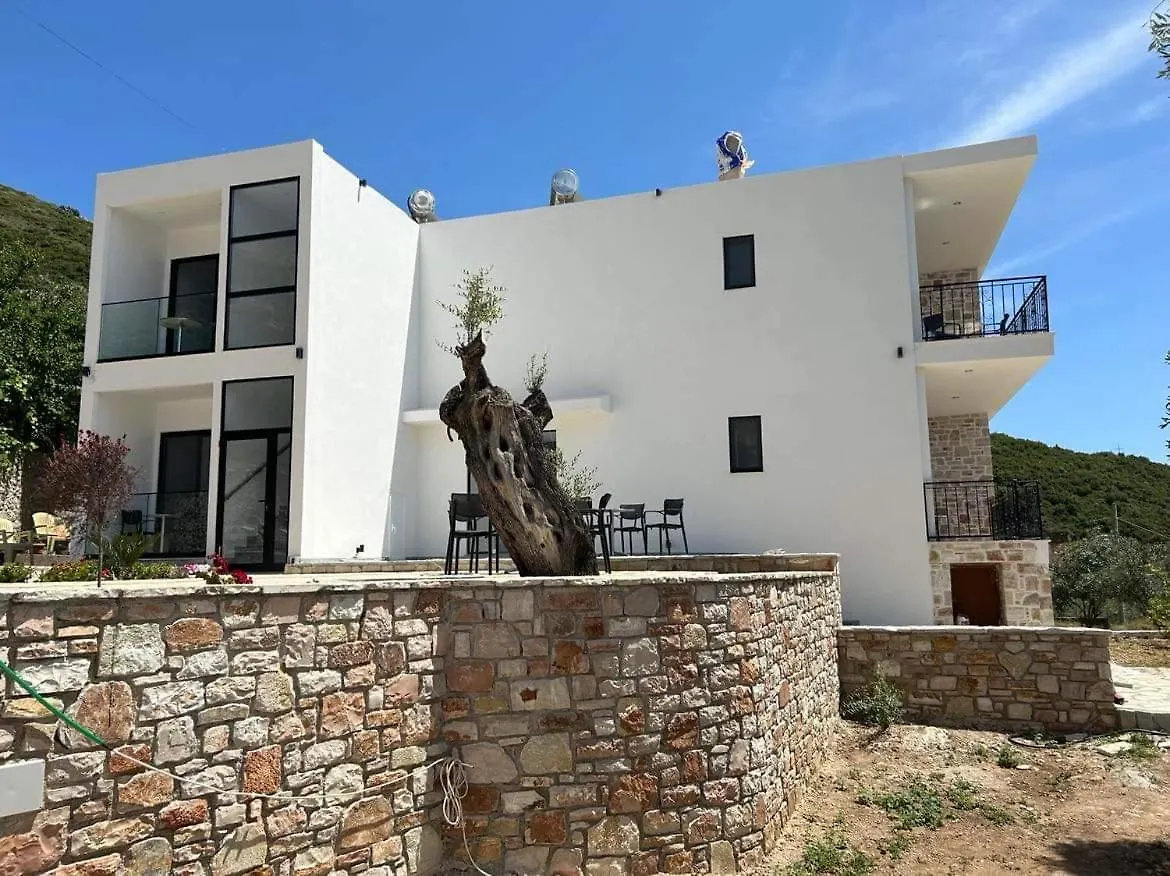 Villa Thomas Dhërmi