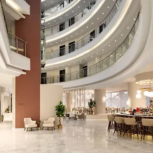 Ramada By Wyndham Bucharest Airport Hotel Otopeni